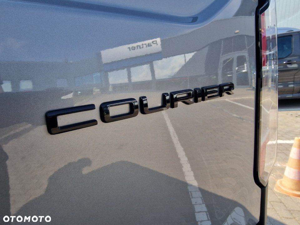 Ford Transit Courier - 7