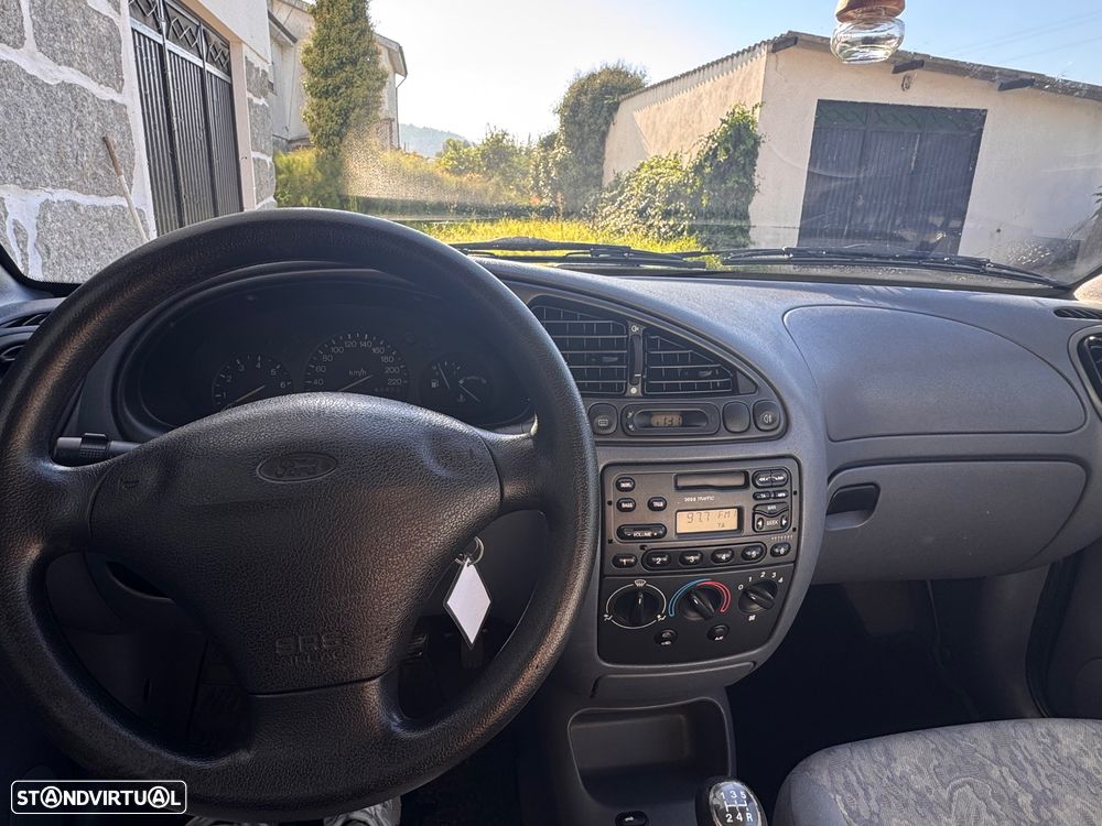 Ford Fiesta 1.25 Edition - 4