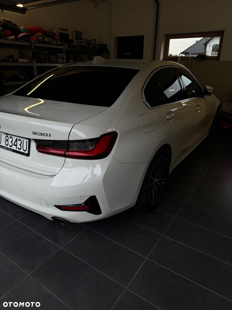 BMW Seria 3 330i xDrive M Sport sport - 2