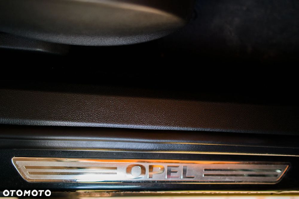 Opel Astra 1.6 SIDI Turbo ecoFLEX Start/Stop Innovation - 25