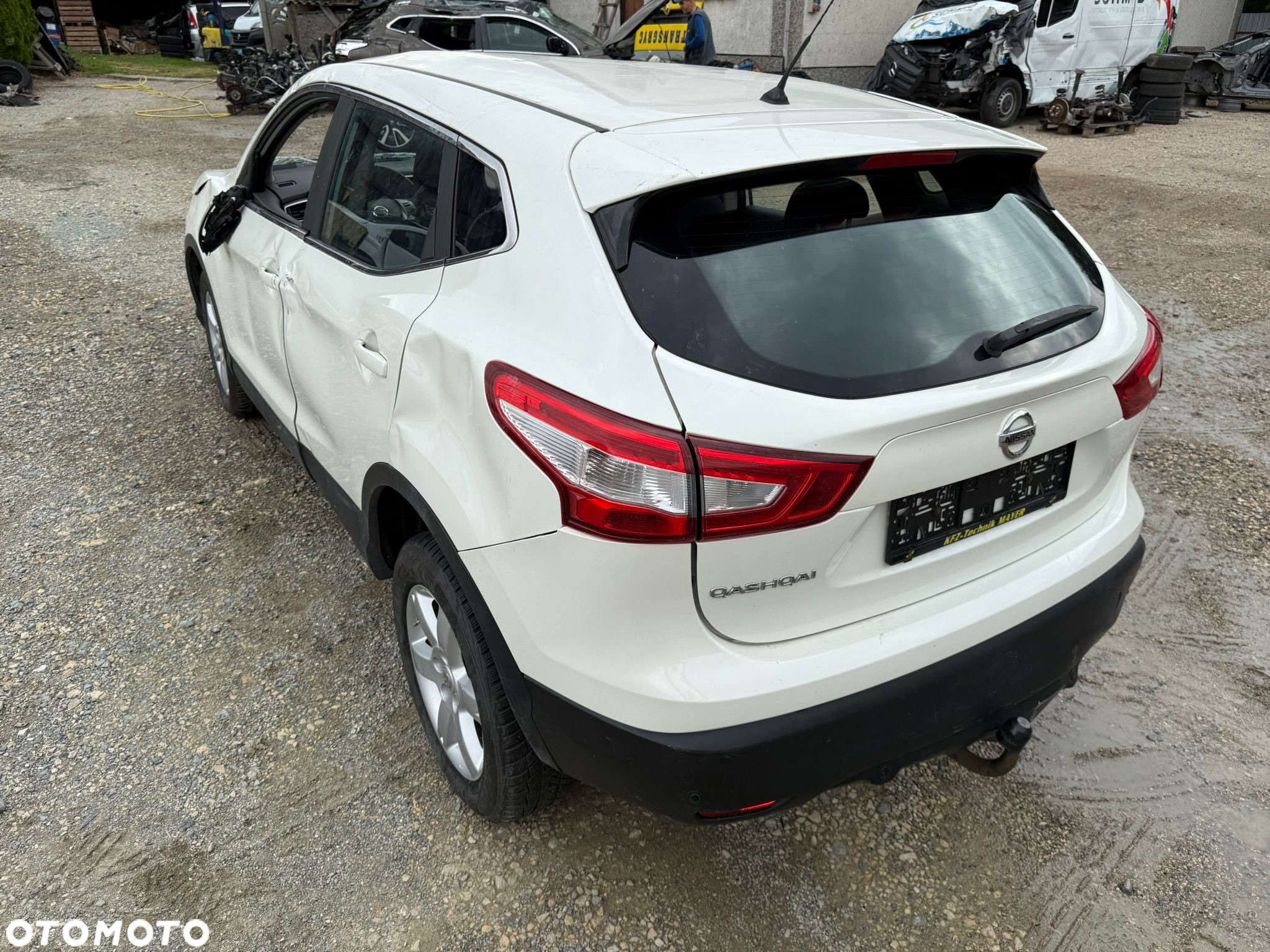 Nissan Qashqai 1.6 dCi TEKNA - 21
