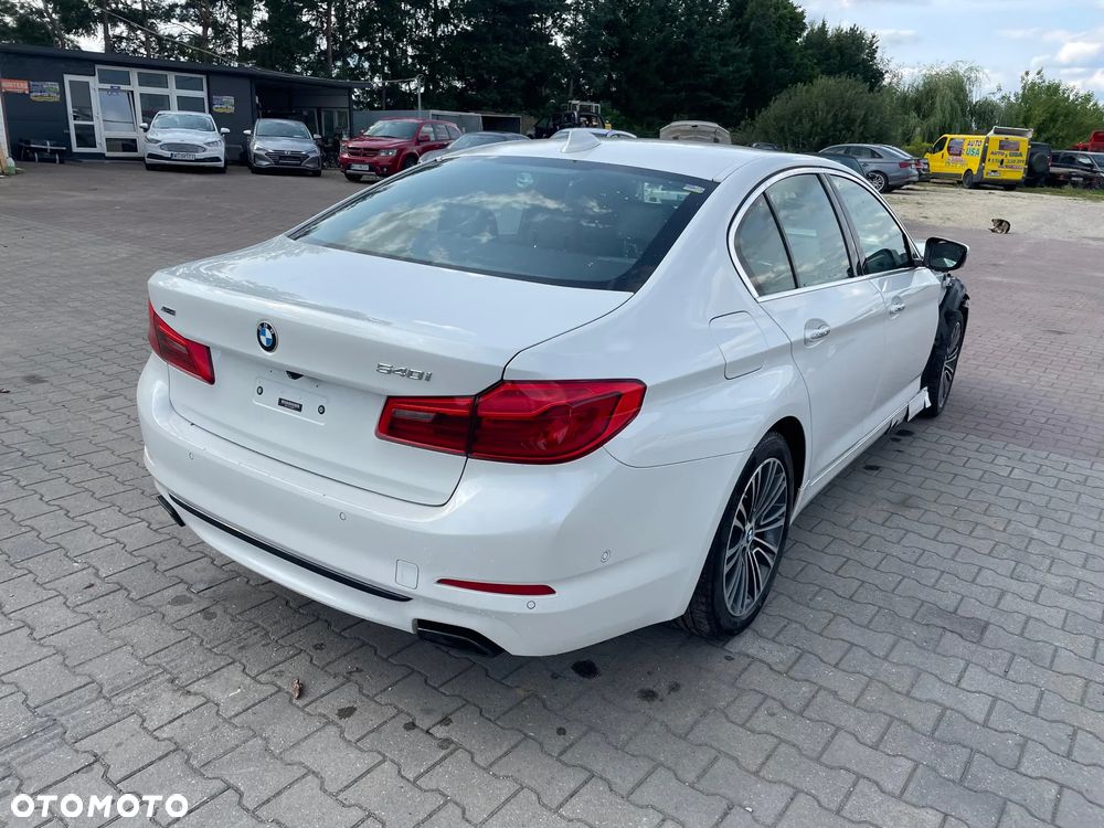 BMW Seria 5 540i xDrive Sport Line - 4