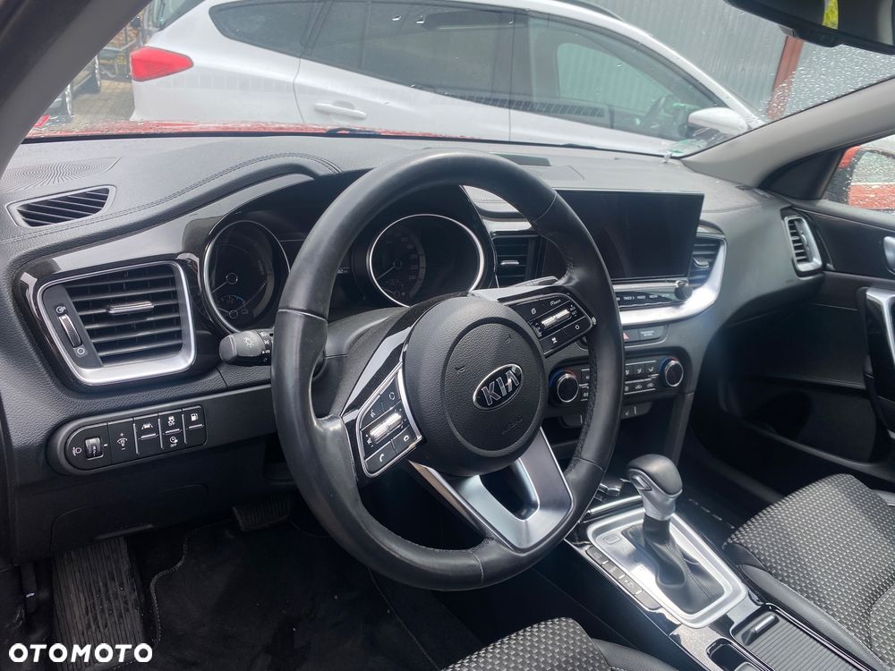 Kia XCeed - 17