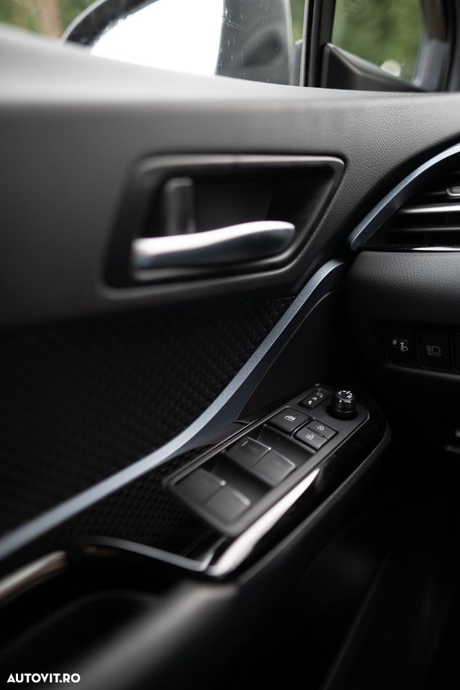 Toyota C-HR 2.0 HSD 184 CP 4x2 CVT C-ult Style - 32