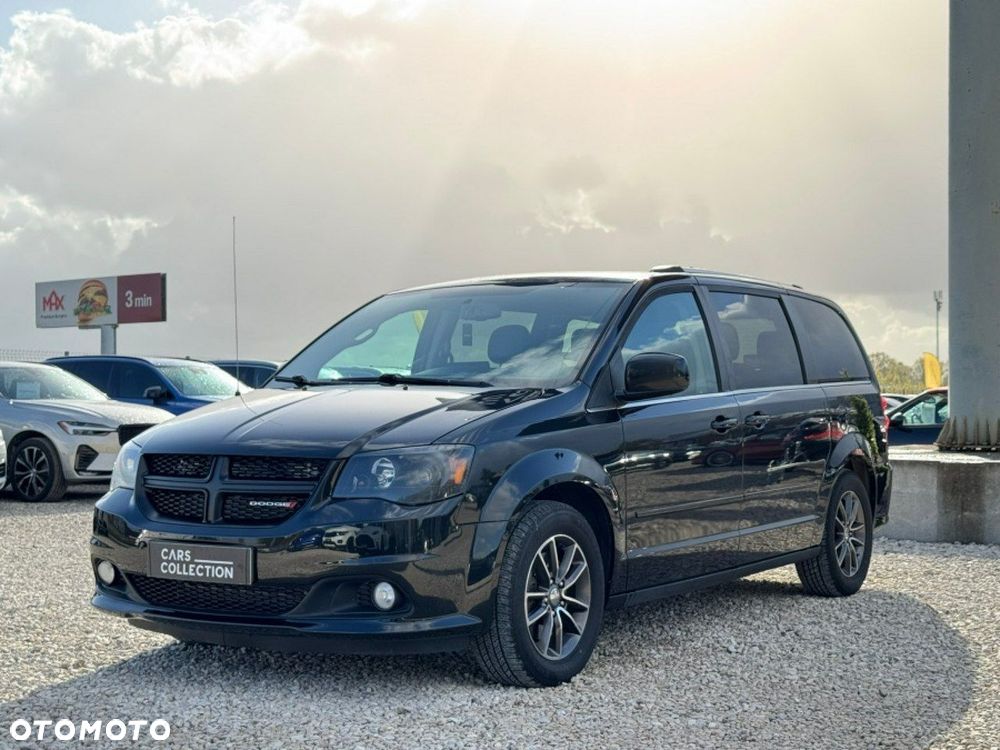 Dodge Grand Caravan 3.6 R/T - 8