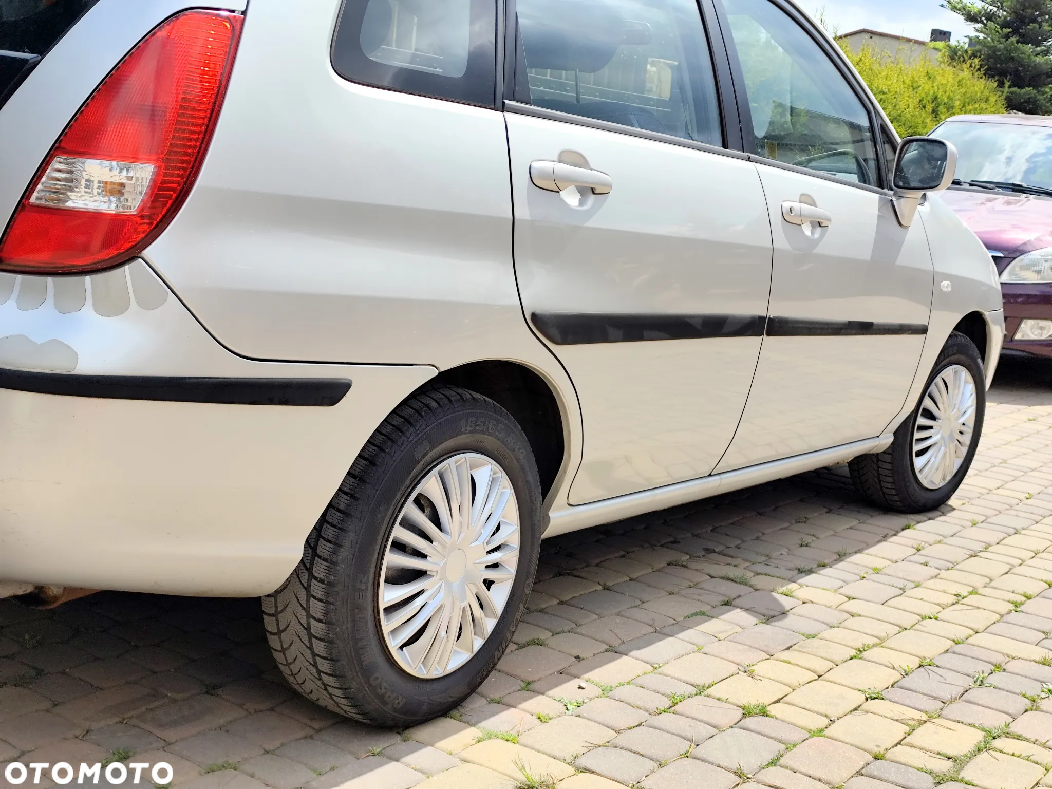 Suzuki Liana 1.6 - 18