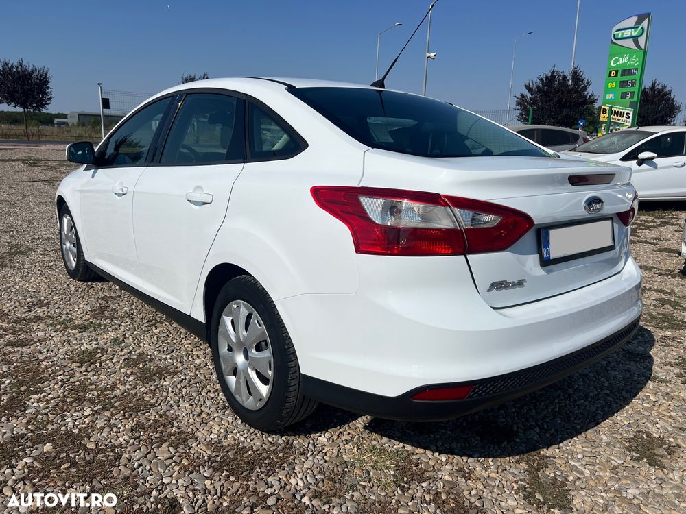Ford Focus 1.6 TDCi DPF Trend - 10