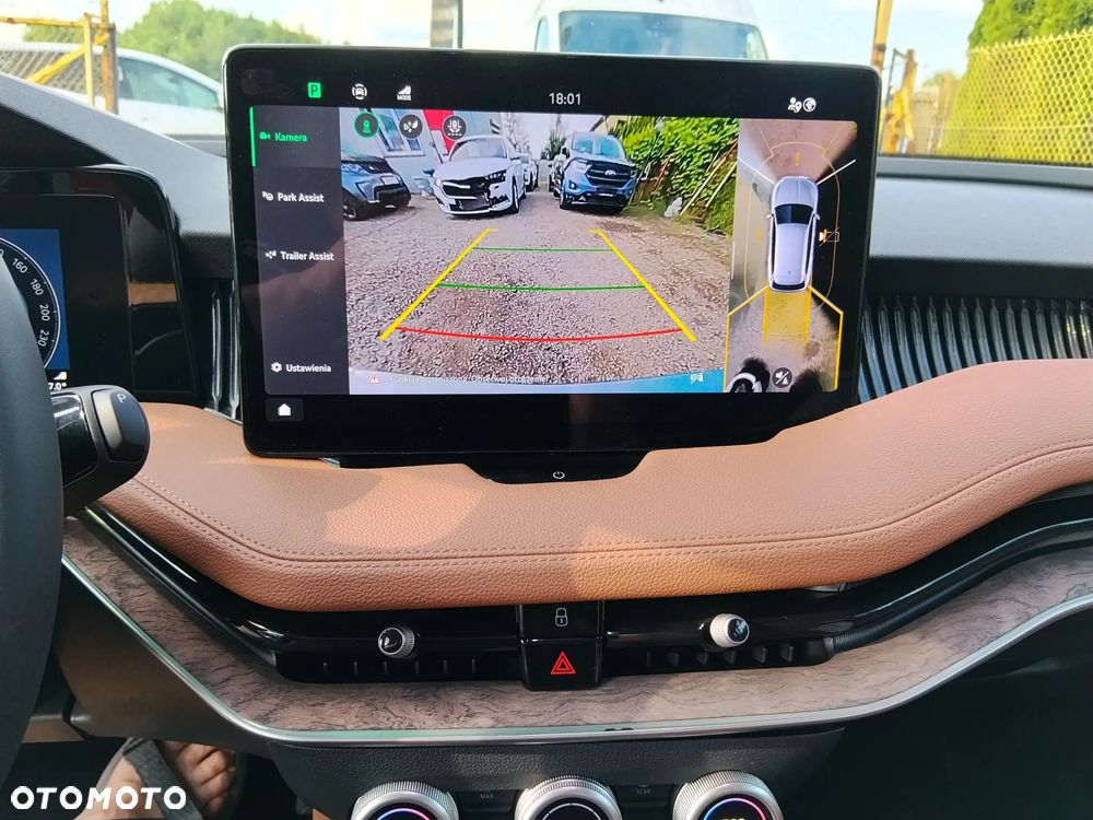 Skoda Superb 1.5 TSI Plug-in Hybrid L&K DSG - 11