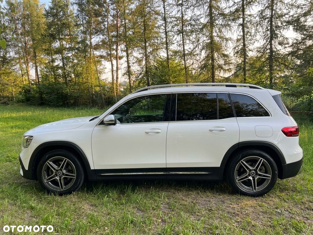 Mercedes-Benz GLB 200 4-Matic AMG Line 8G-DCT - 8
