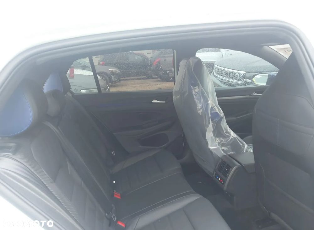 Volkswagen Golf 2.0 TSI 4Motion R DSG - 8