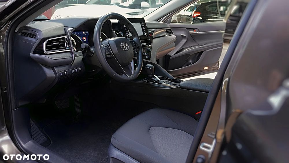 Toyota Camry - 13