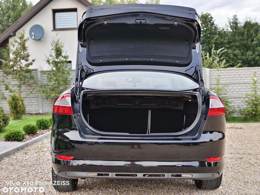 Ford Mondeo 2.5 Ghia X - 40