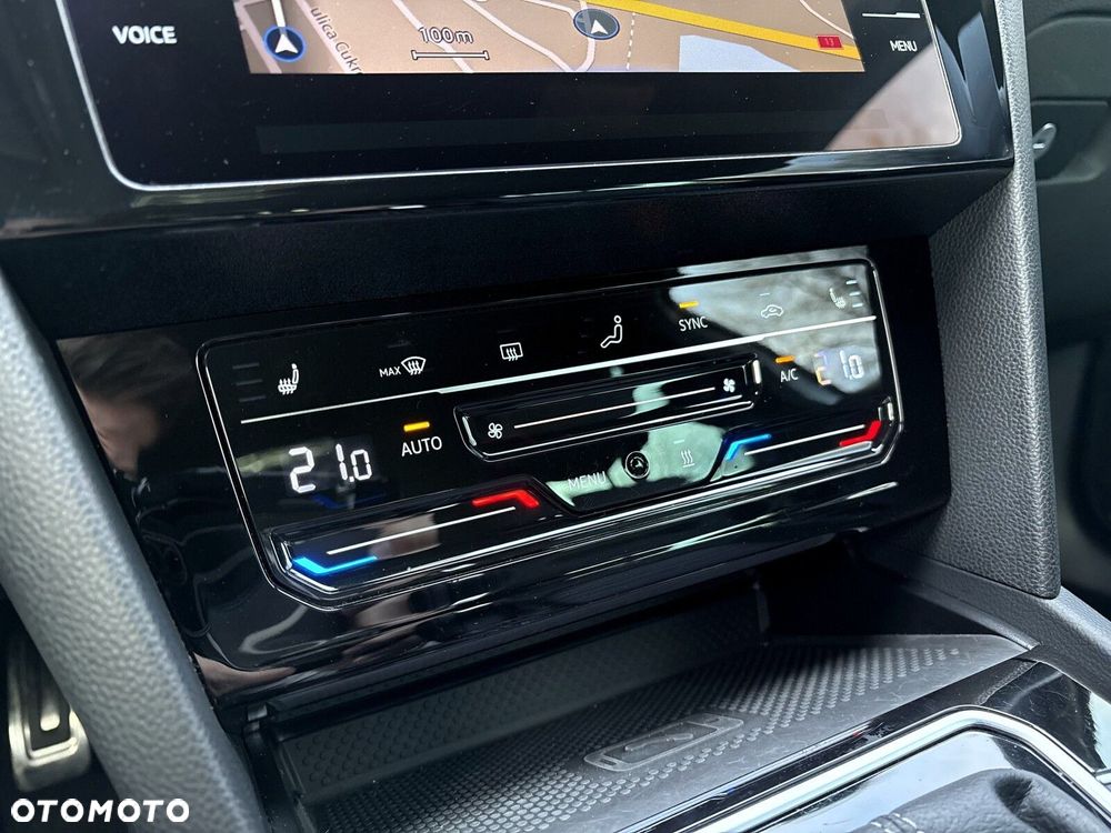 Volkswagen Passat - 29