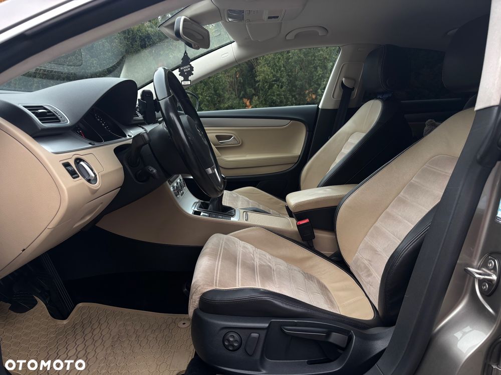 Volkswagen CC 2.0 TDI BlueMotion Technology - 17