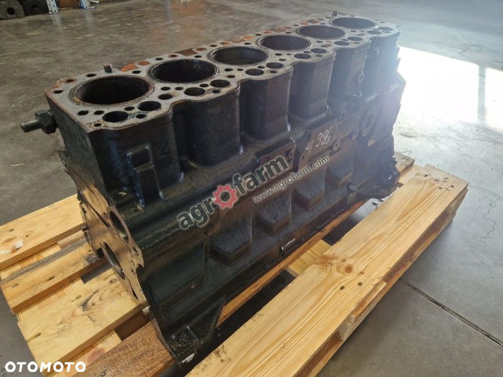 Blok silnika John Deere 6600, 6506, 7500 - 3
