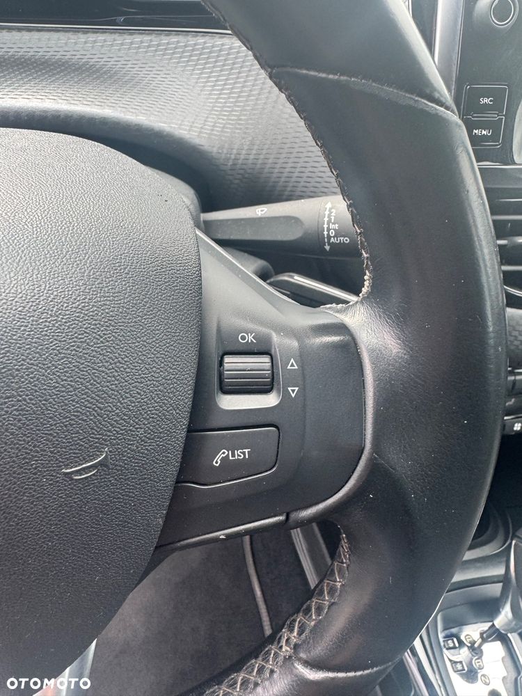 Peugeot 2008 1.2 Pure Tech GPF Allure S&S EAT6 - 25