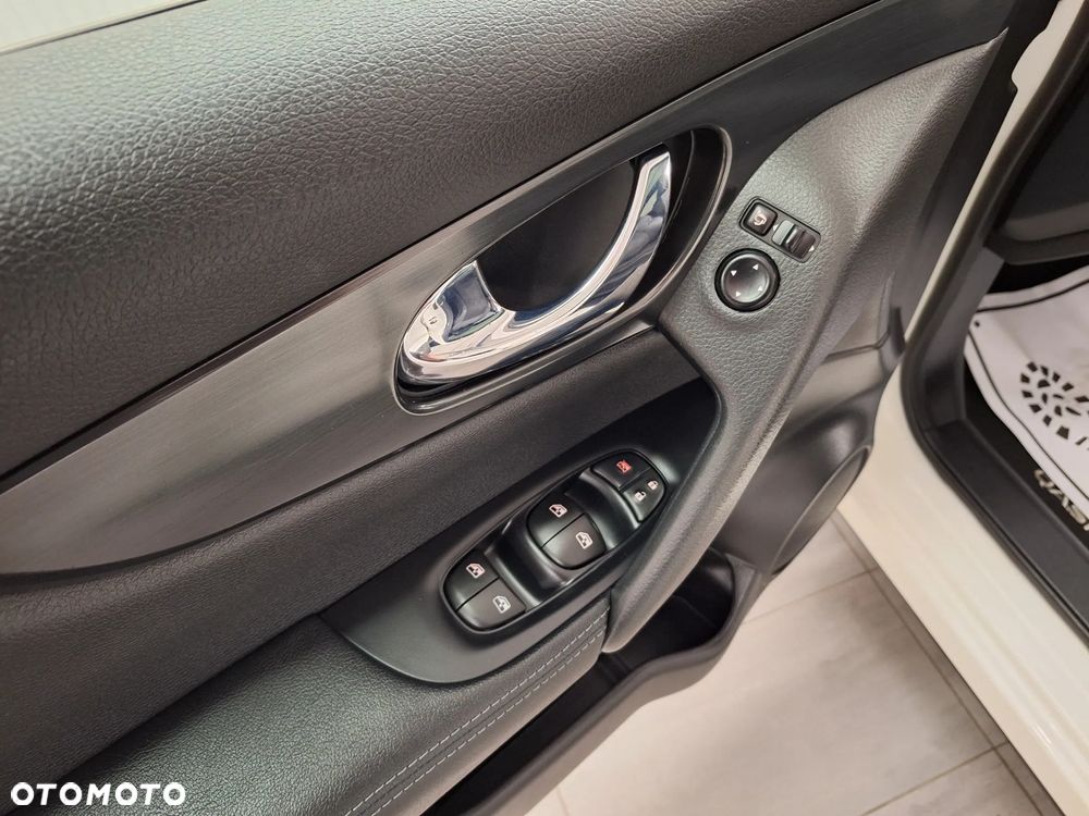 Nissan Qashqai 1.3 DIG-T TEKNA - 29