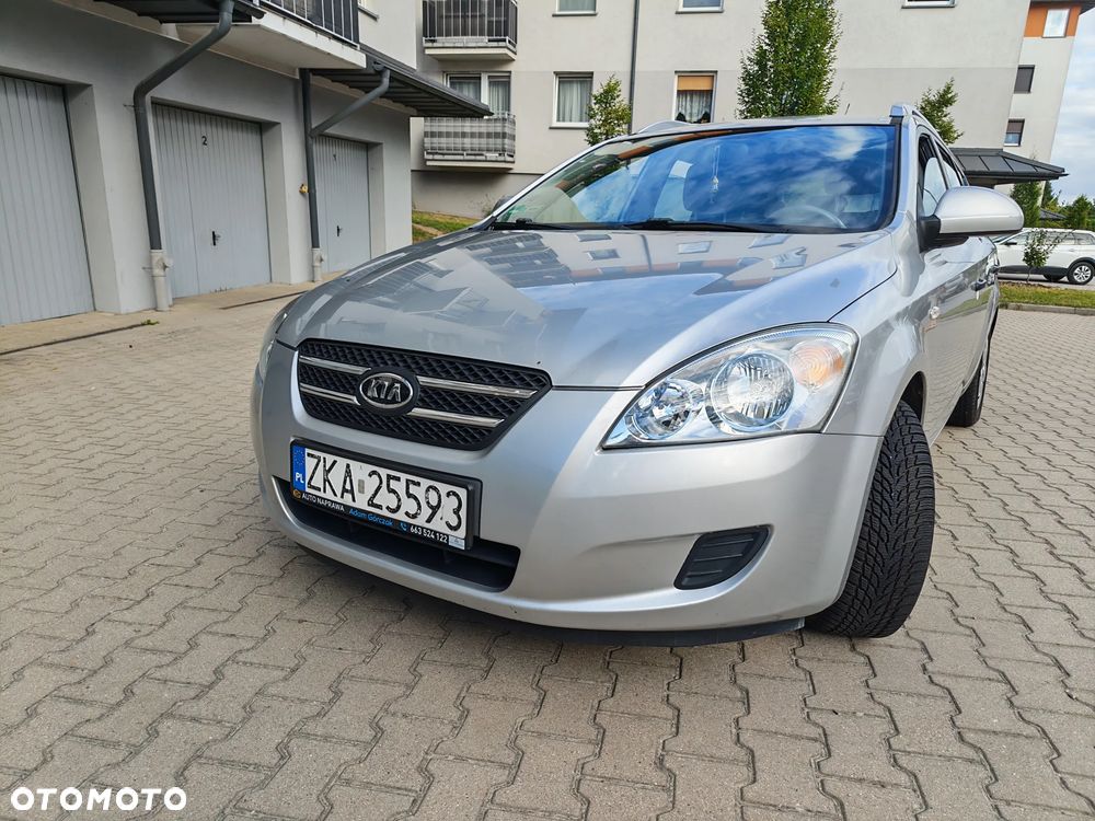 Kia Ceed 2008 photo 4