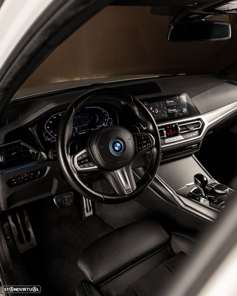 BMW 330 e xDrive Aut. M Sport - 14