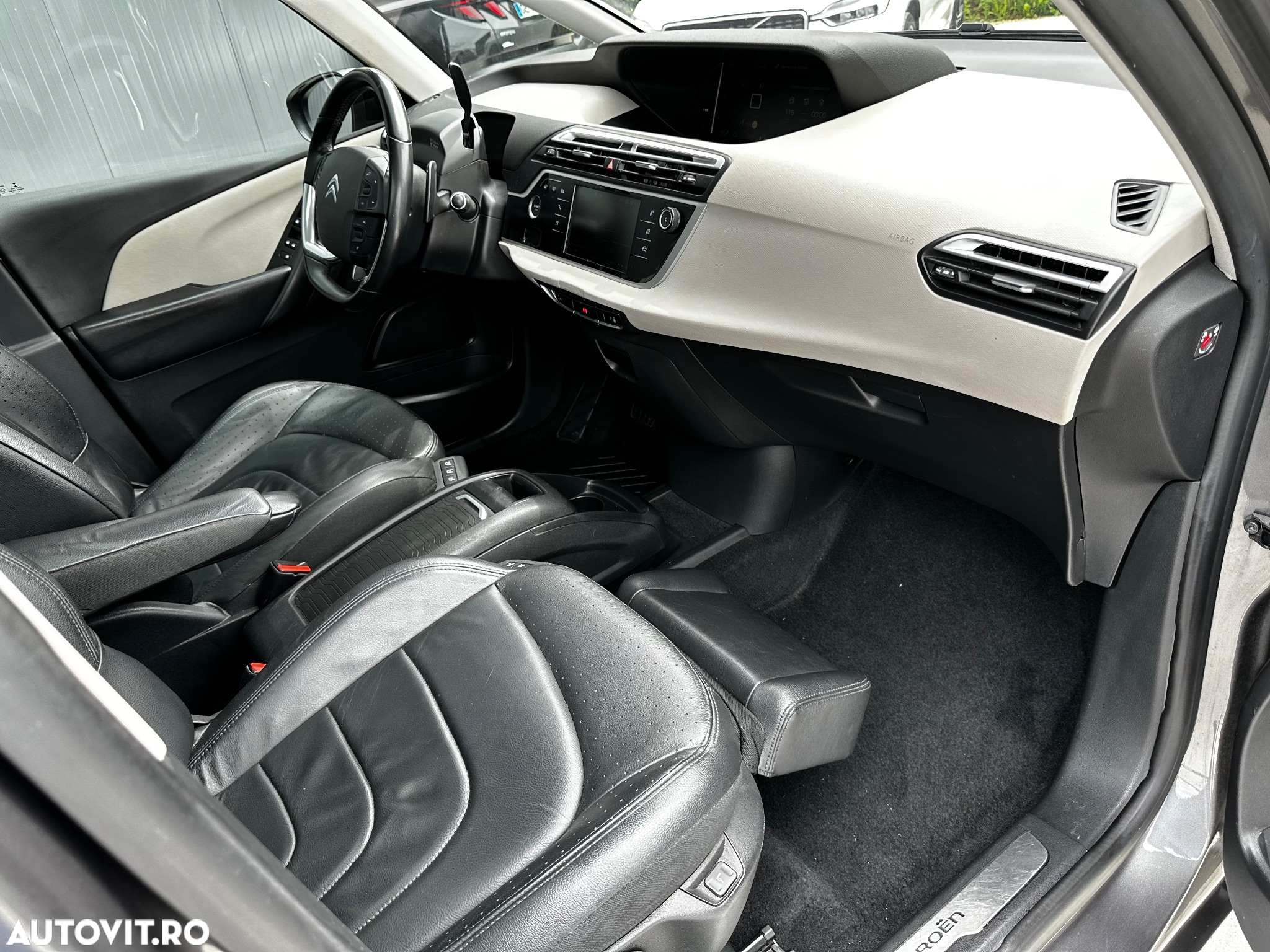 Citroën C4 Grand Space Tourer 1.5 BlueHDi S&S EAT8 Feel - 3