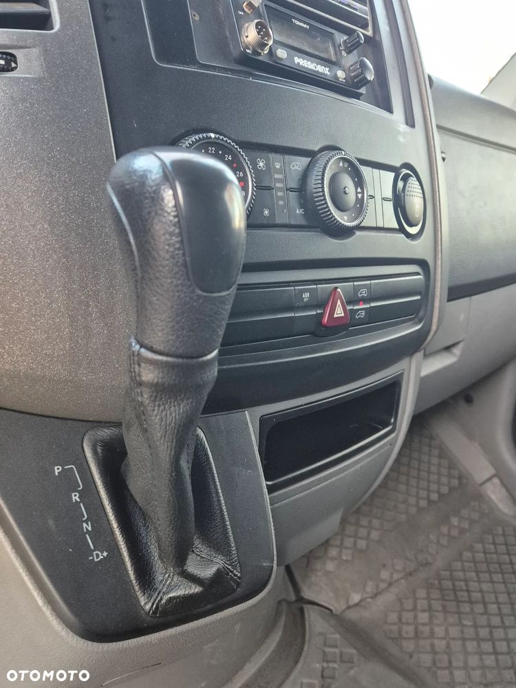 Mercedes-Benz SPRINTER - 4