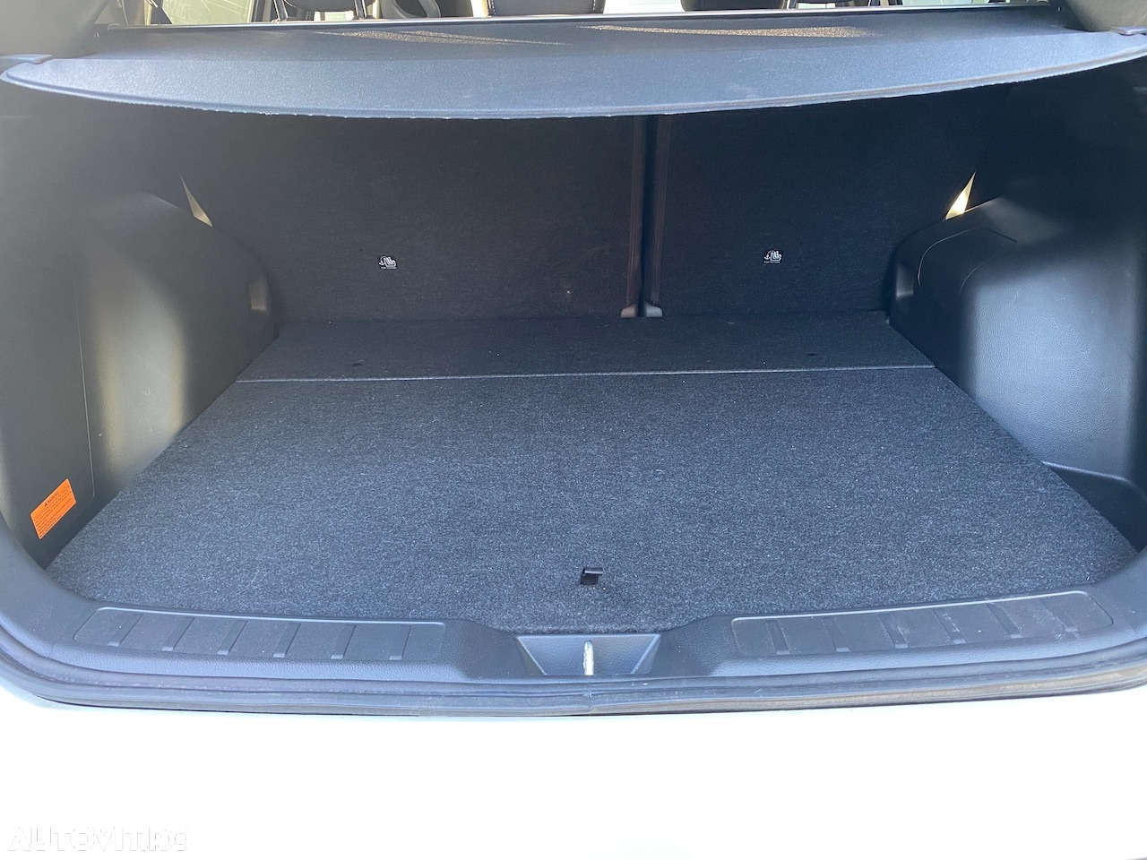 Mitsubishi Eclipse-Cross PHEV Invite - 12