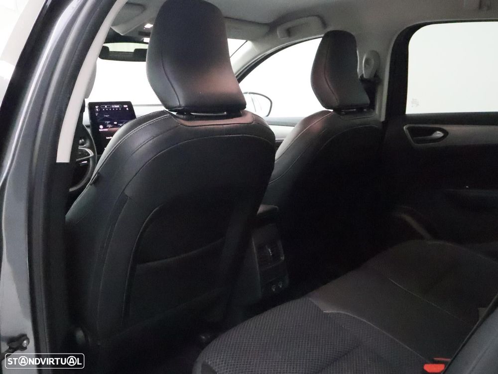 Renault Arkana 1.3 TCe Techno EDC - 27