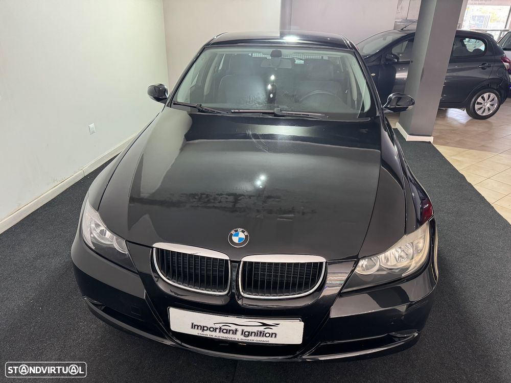 BMW 318 d LifeStyle - 3