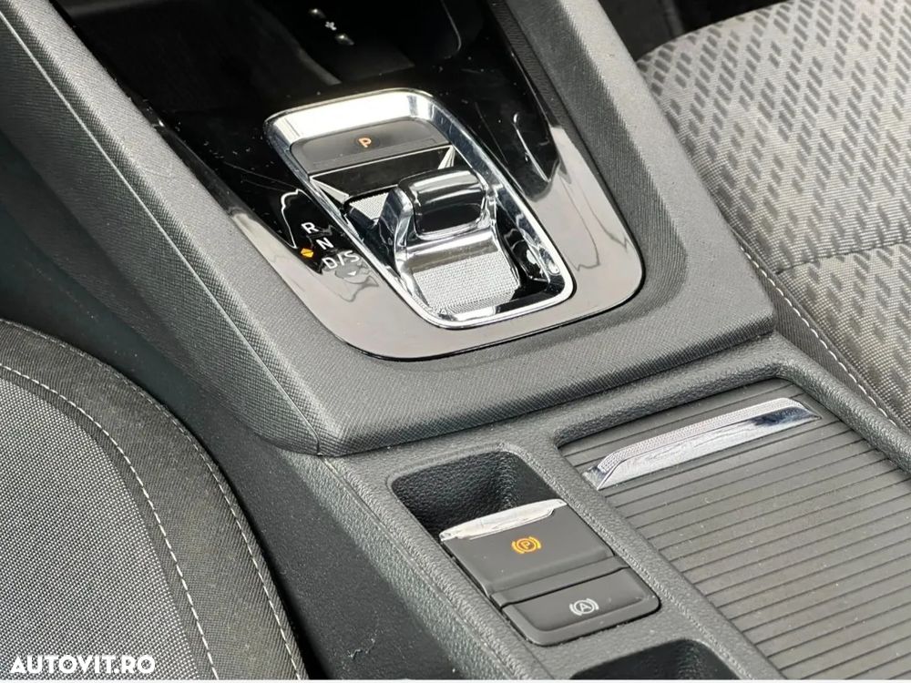 Skoda Octavia Combi 2.0 TDI DSG Selection - 38