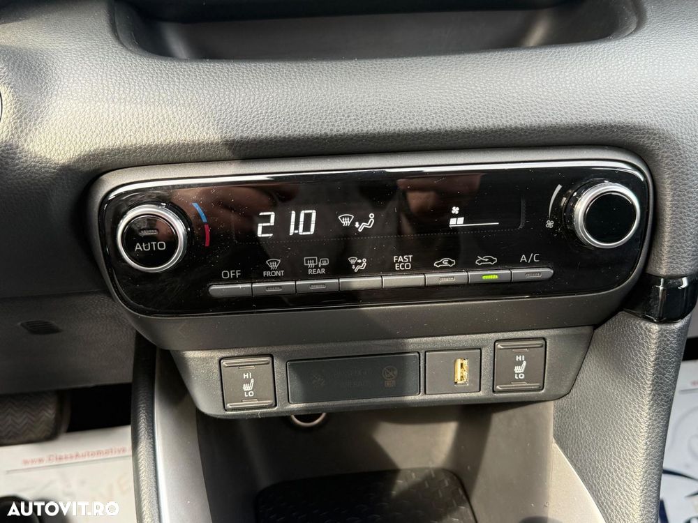 Toyota Yaris 1.5 VVT-i HSD Exclusive Style - 20