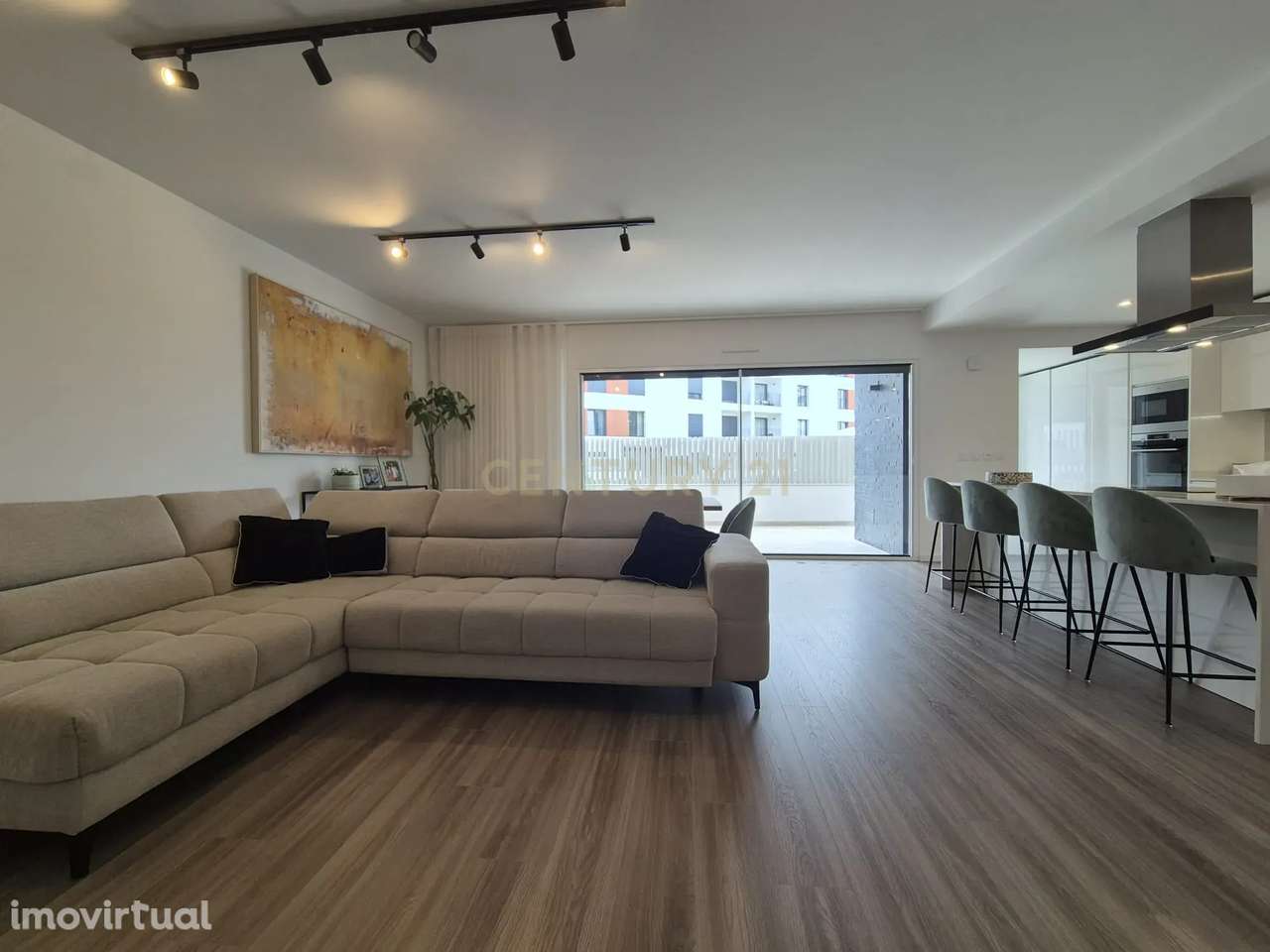 T3 como novo, 2 terraços, 2 parqueamentos e arrecadação, prédio de 202 - Grande imagem: 3/34