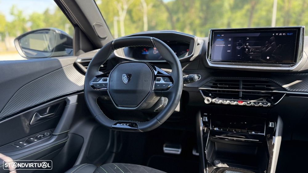 Peugeot e-2008 54 kWh GT - 23