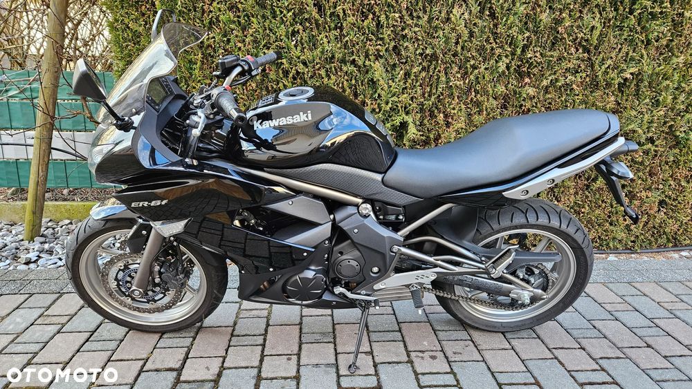 Kawasaki ER - 2