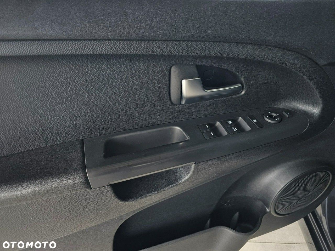 Kia Venga - 12