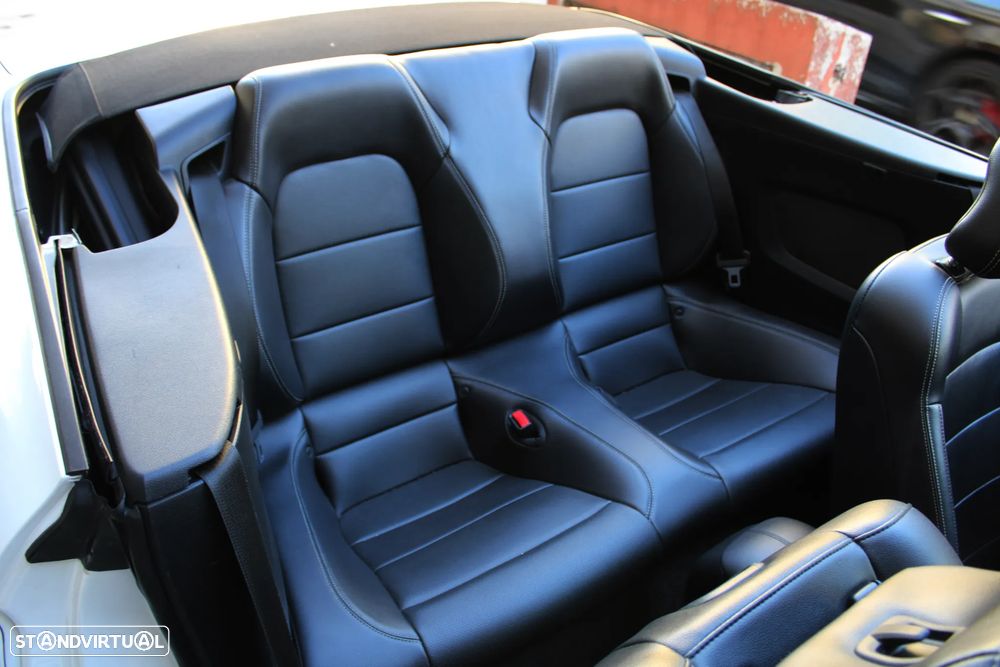 Ford Mustang Cabrio 2.3 Eco Boost - 27