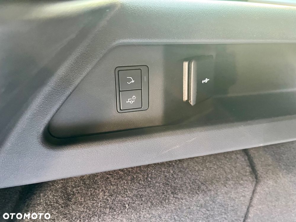 Land Rover Discovery Sport 1.5 P300e PHEV R-Dynamic SE - 39