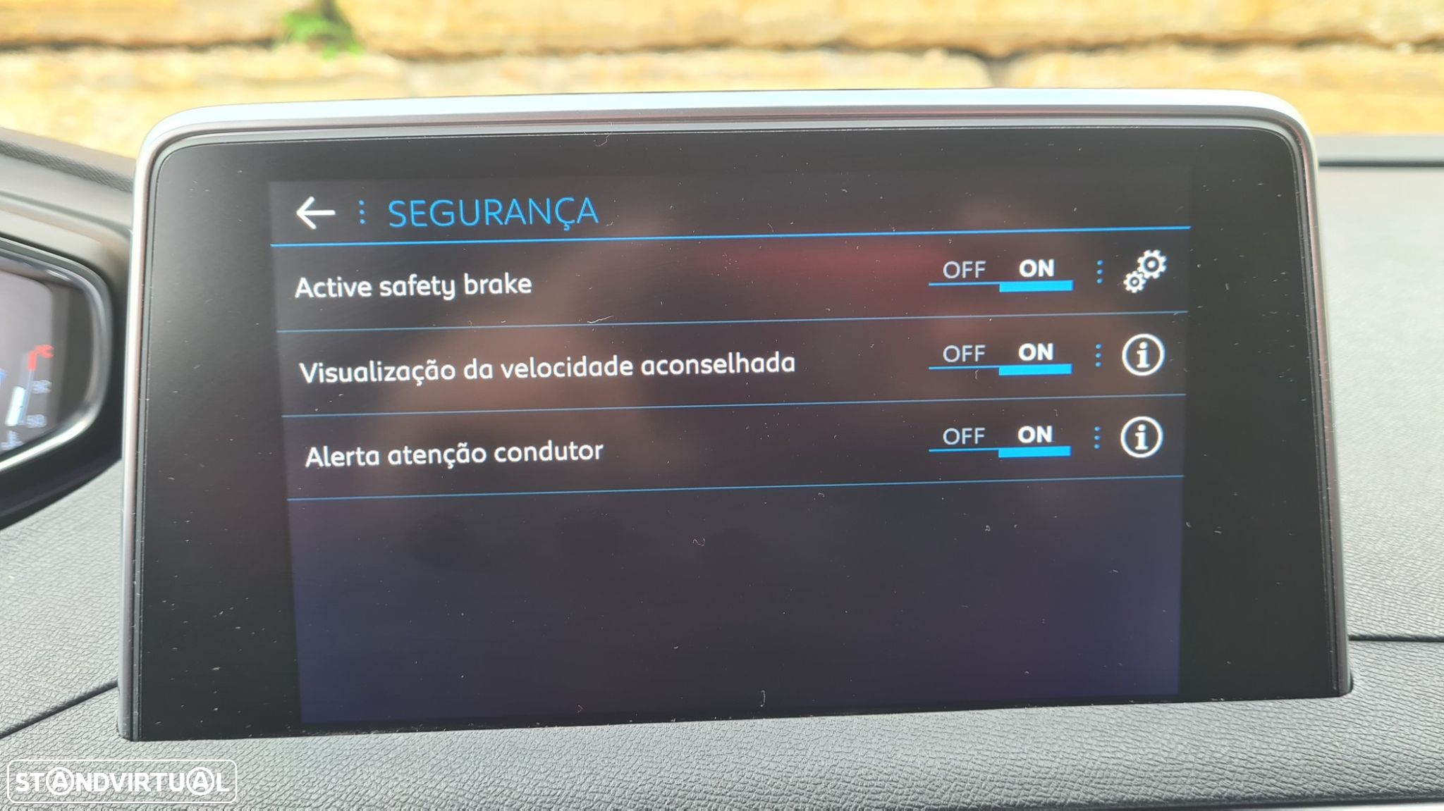 Peugeot 3008 1.5 BlueHDi Allure EAT8 - 29