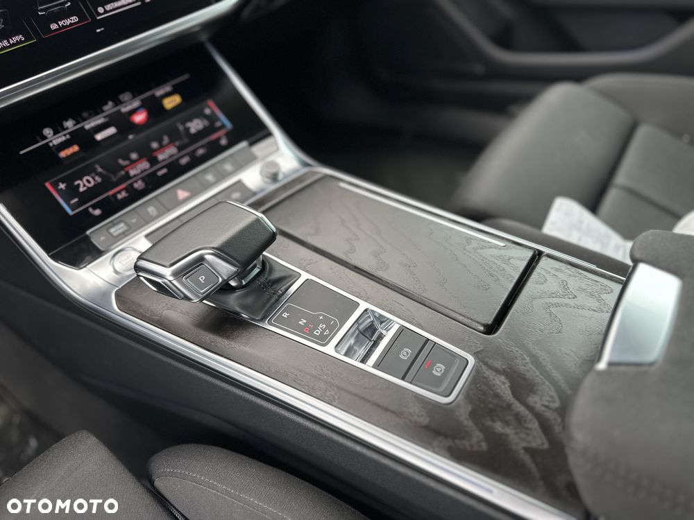 Audi A6 Avant 40 TDI quattro S tronic - 13