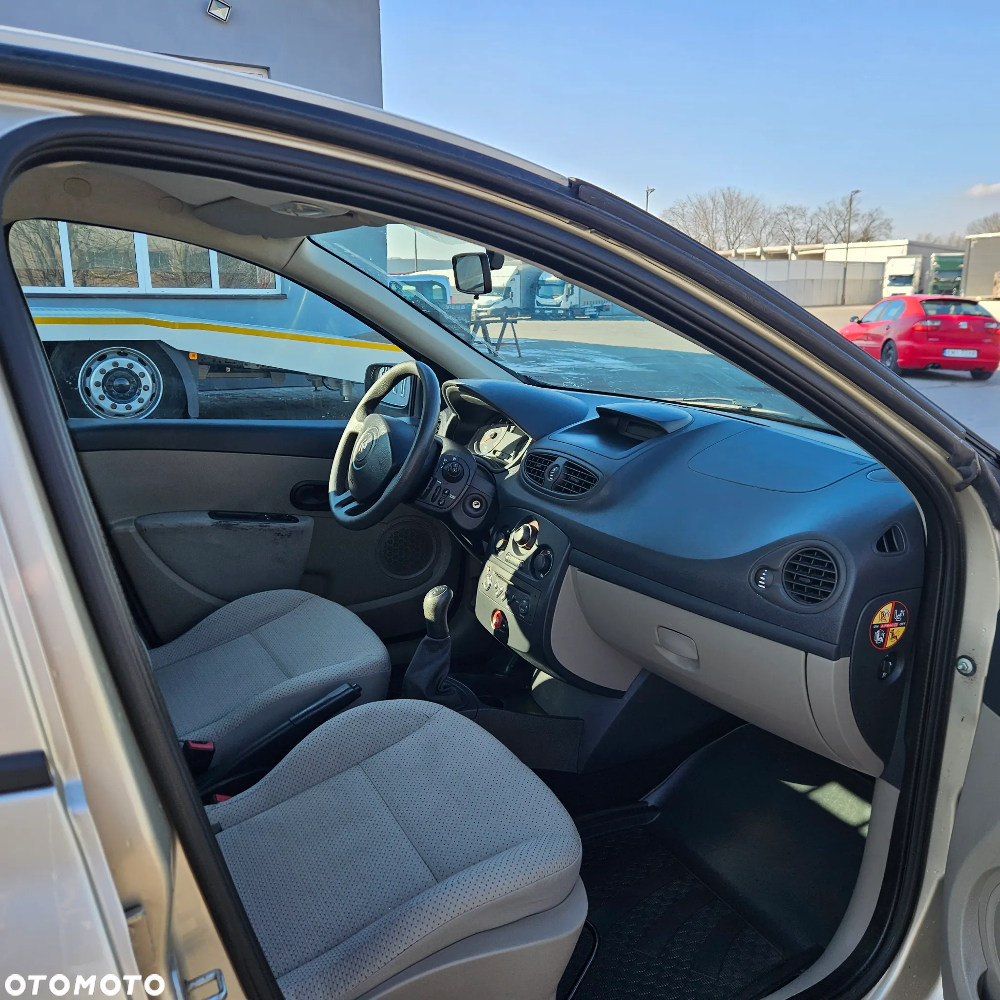 Renault Clio - 14