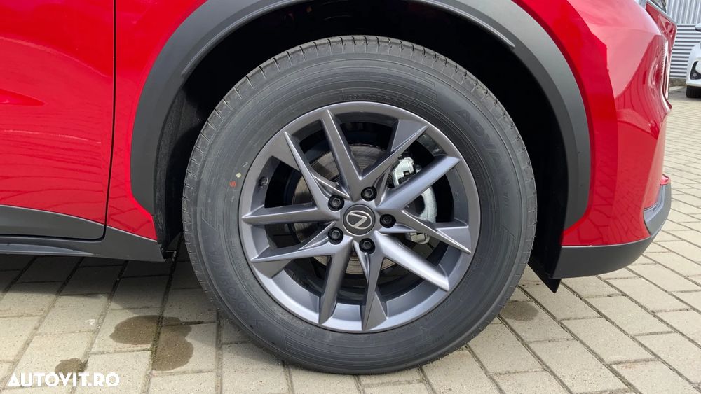 LEXUS LBX 2026 — imagine 38