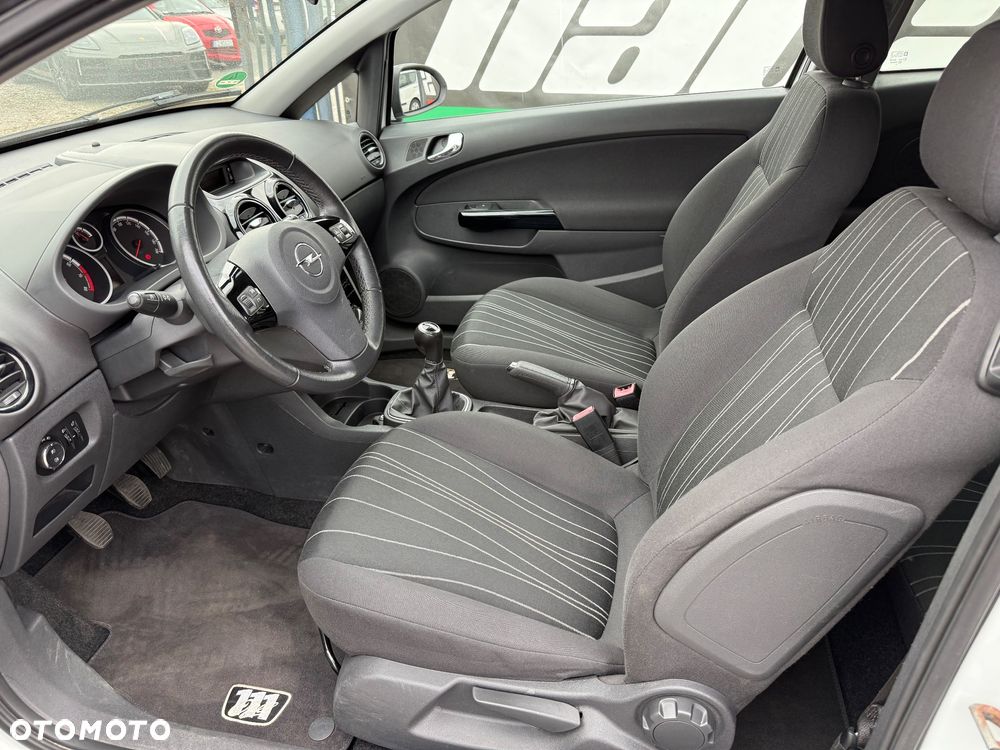 Opel Corsa 1.2 16V Cosmo - 14