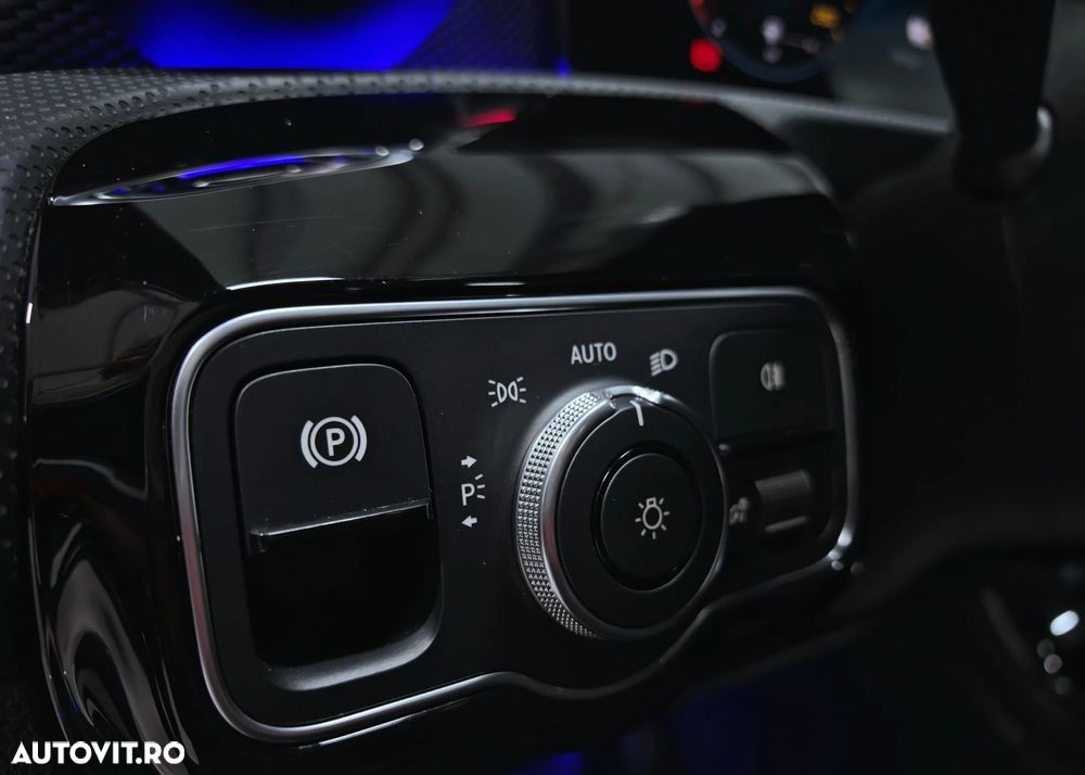 Mercedes-Benz A 250 e 8G-DCT - 17