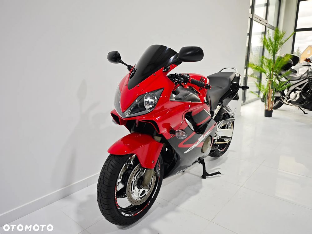 Honda CBR - 3