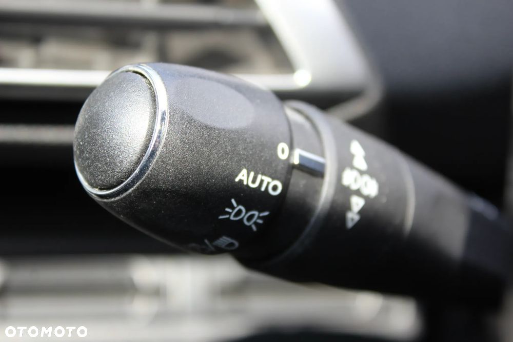 Peugeot 3008 1.5 BlueHDi Active S&S - 18