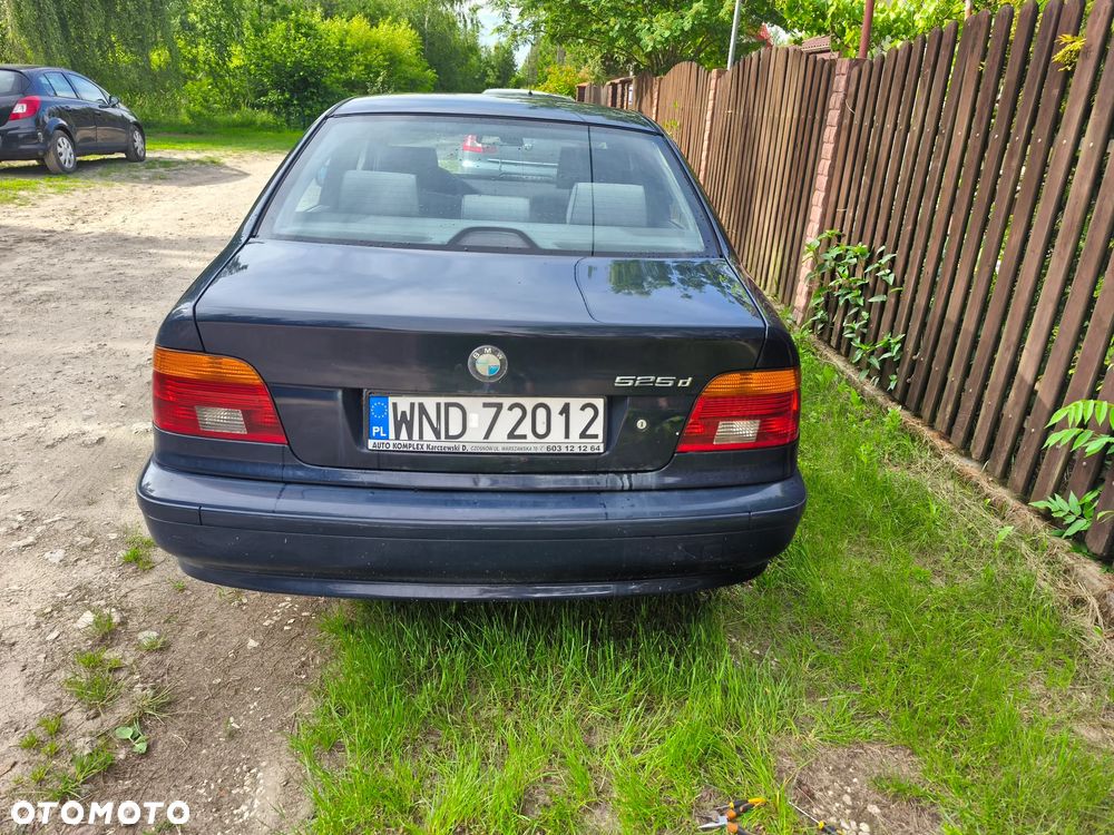 BMW Seria 5 525d - 5