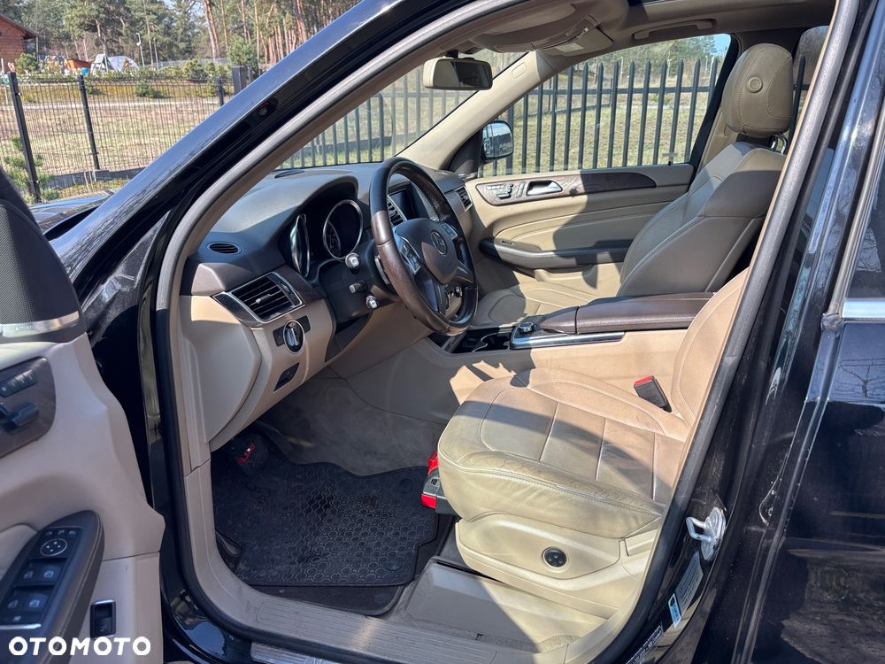 Mercedes-Benz ML - 13