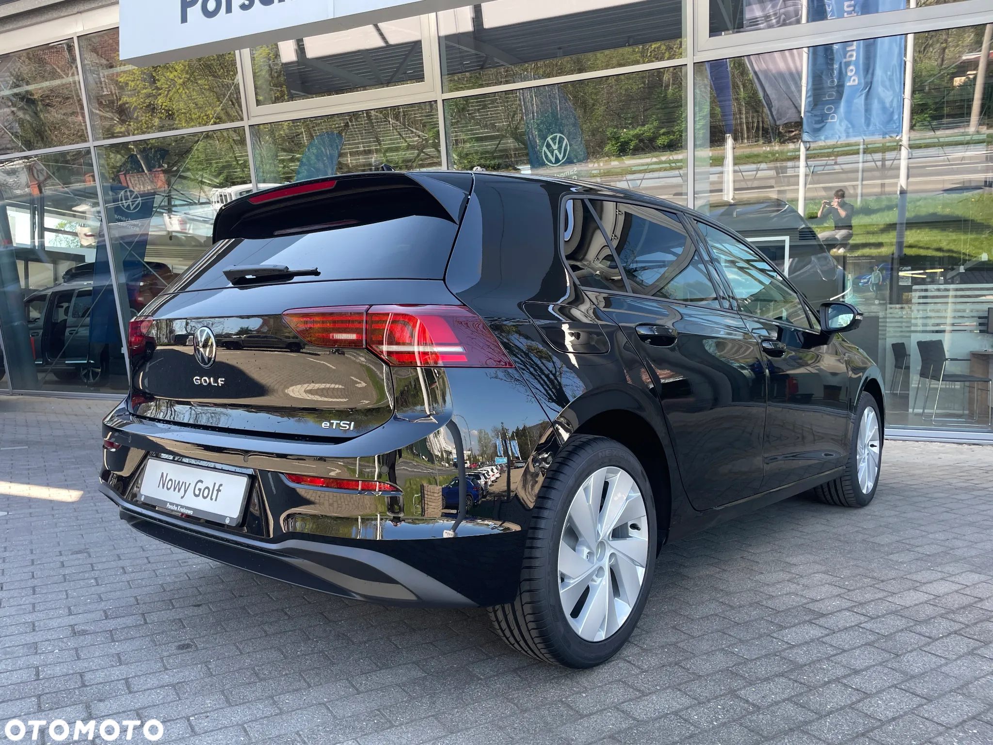 Volkswagen Golf - 8