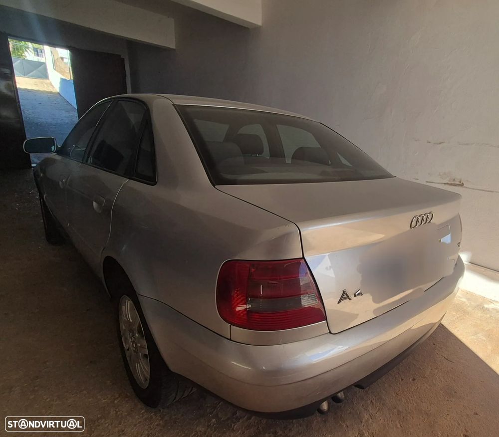 Audi A4 1.9 TDI Attraction - 3