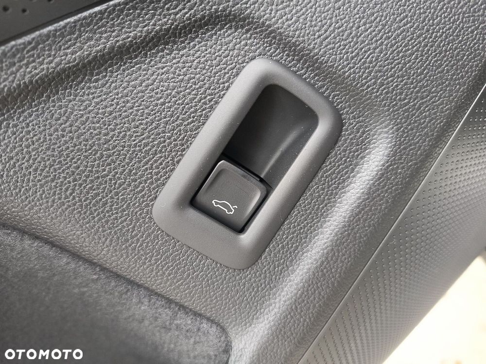 Skoda Superb 2.0 TDI SCR 4x4 L&K DSG - 26