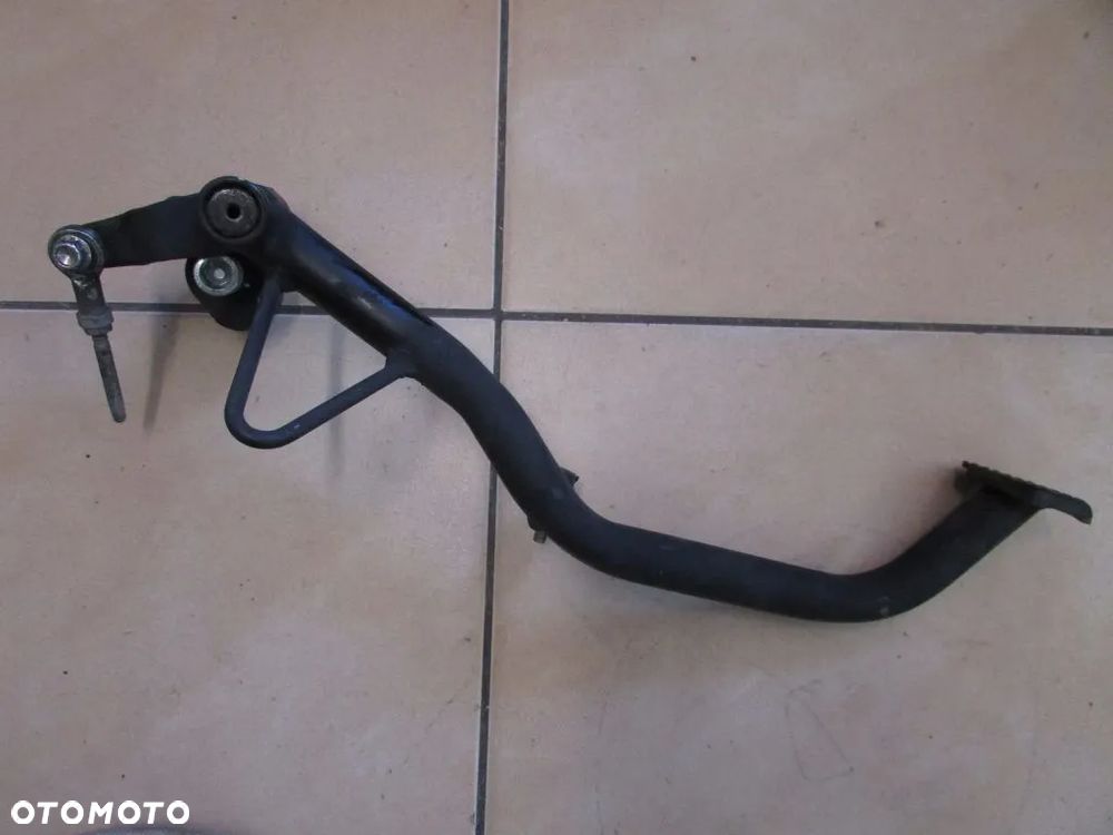 Benelli Imperiale 400 dźwignia hamulca nożnego - 1